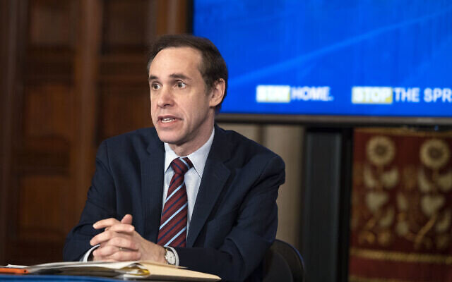 N.Y.S. Health Commissioner Howard Zucker, appearing at a news conference in Albany on April 5, 2020, said he had spoken with leaders of the chasidic Jewish community in Monsey to reiterate the need for social distancing. (Mike Groll/Office of Govern…