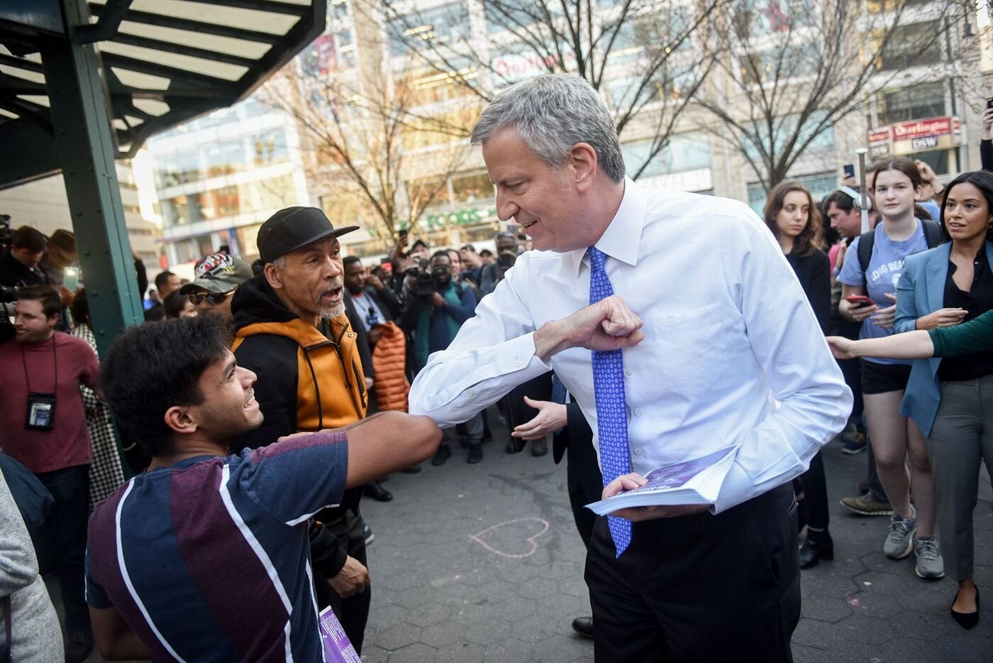Mayor Bill de Blasio hands out flyers about coronavirus preparedness in Union Square. Photo: Michael Appleton/Mayoral Photography Office